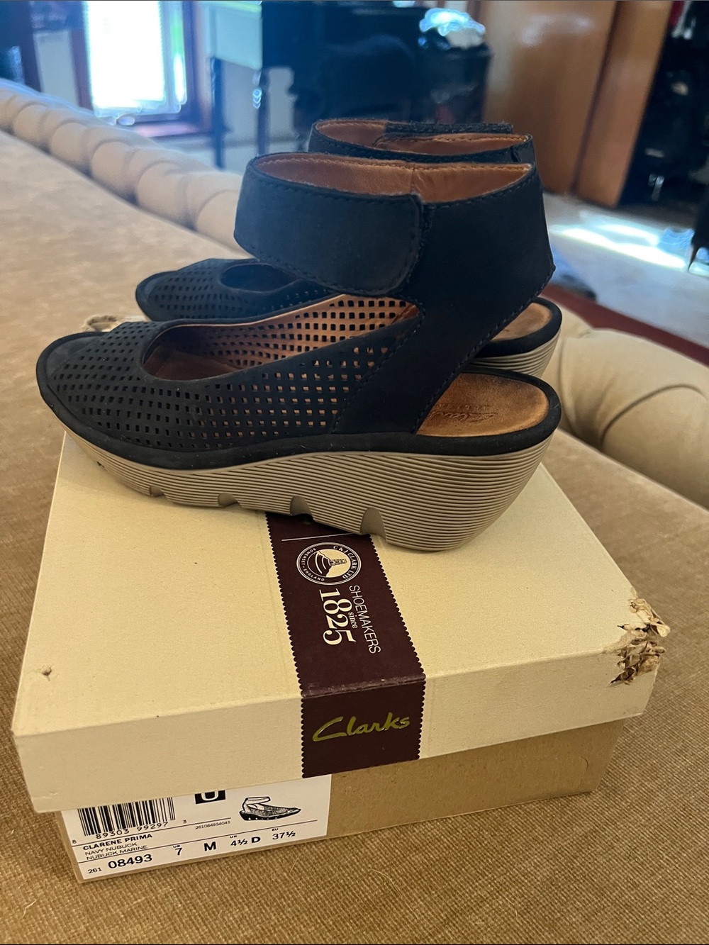 Clark’s sandals - Picture 4 of 4